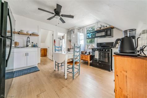 2051-2053 W 45th Street Cleveland OH 44102