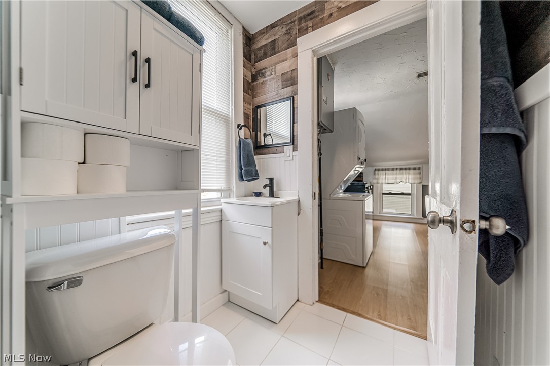 2051-2053 W 45th Street Cleveland OH 44102