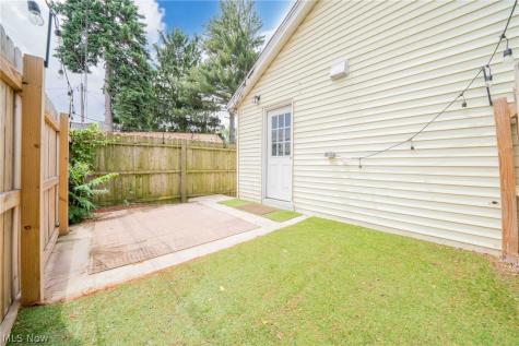 2051-2053 W 45th Street Cleveland OH 44102