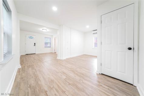 2051-2053 W 45th Street Cleveland OH 44102