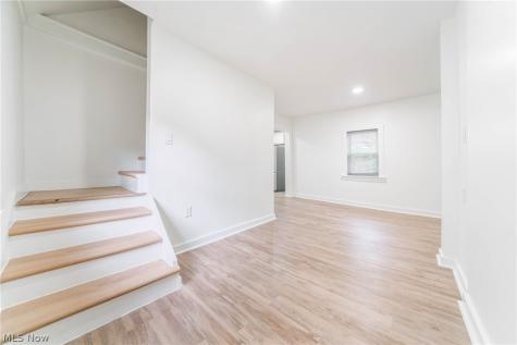 2051-2053 W 45th Street Cleveland OH 44102