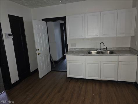 3036 E 111th Street Cleveland OH 44104