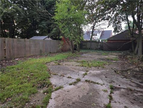 3036 E 111th Street Cleveland OH 44104