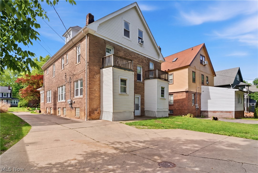 3395 Euclid Heights Boulevard Cleveland Heights OH 44118