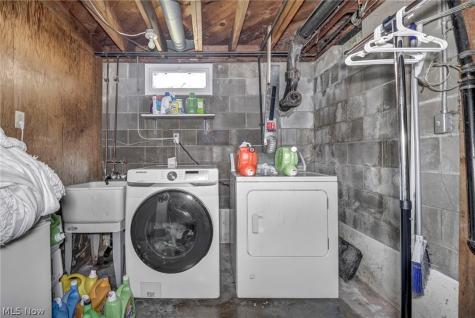 3208 Pleasant Drive Norton OH 44203