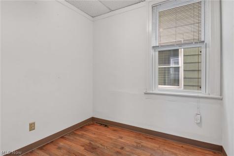 2815 Monroe Avenue Cleveland OH 44113