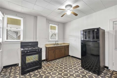 2815 Monroe Avenue Cleveland OH 44113