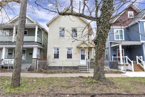 2815 Monroe Avenue Cleveland OH 44113