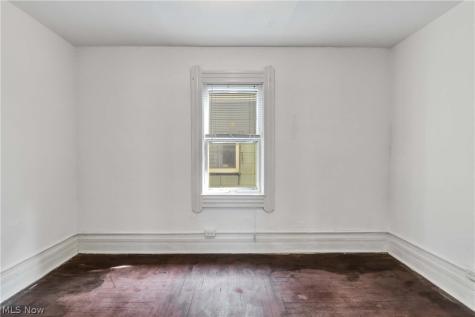 2815 Monroe Avenue Cleveland OH 44113
