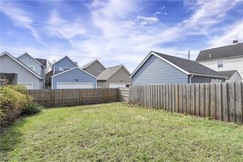 2815 Monroe Avenue Cleveland OH 44113