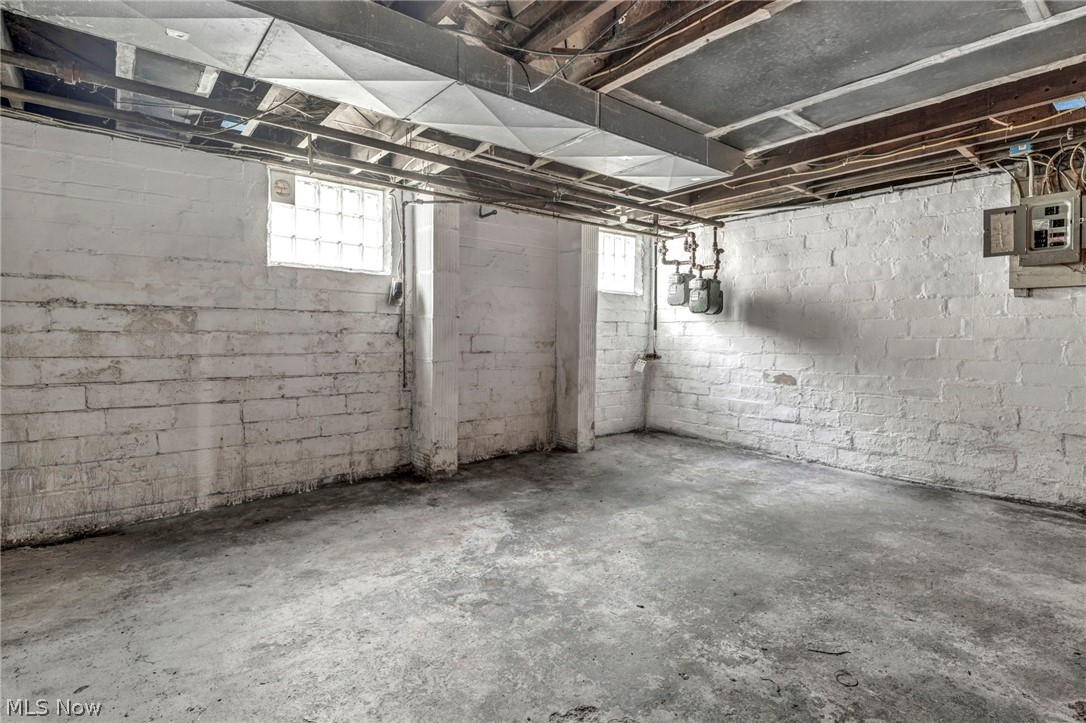 382 Madison Avenue Akron OH 44320