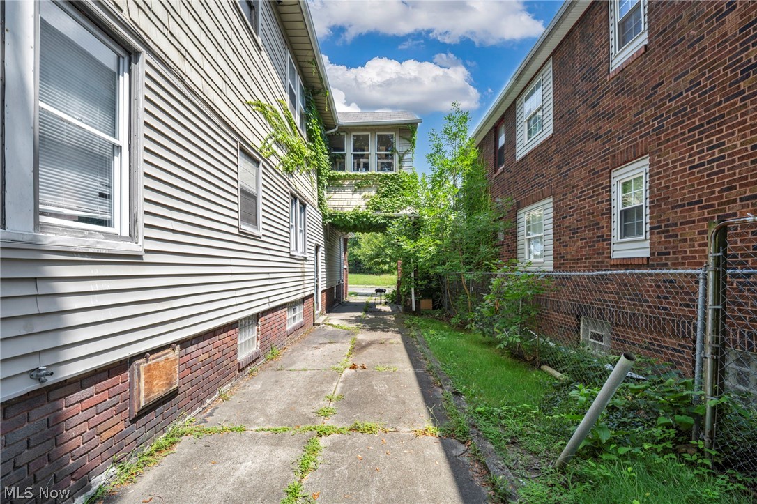 382 Madison Avenue Akron OH 44320