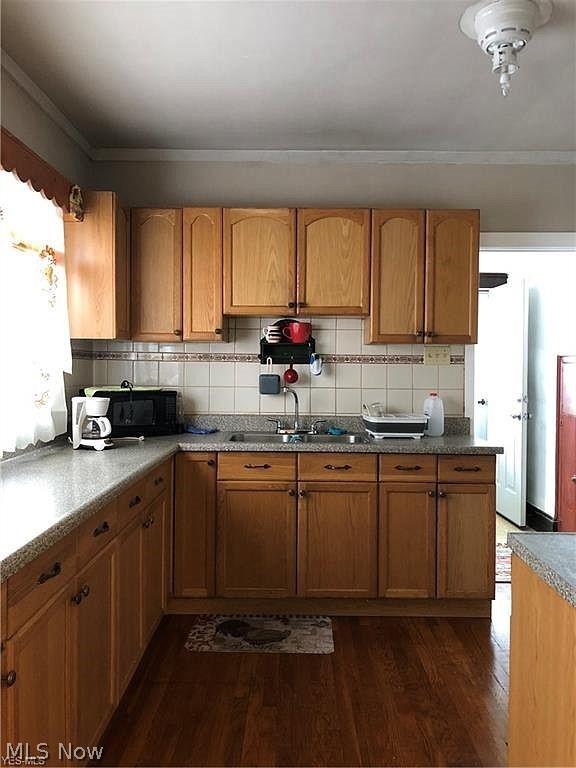 3441 W 95 Street Cleveland OH 44102