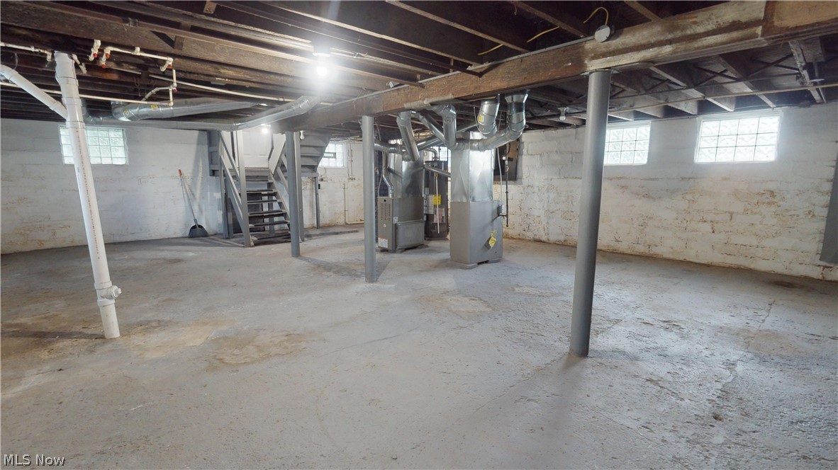 1538-1540 E 204th Street Euclid OH 44117