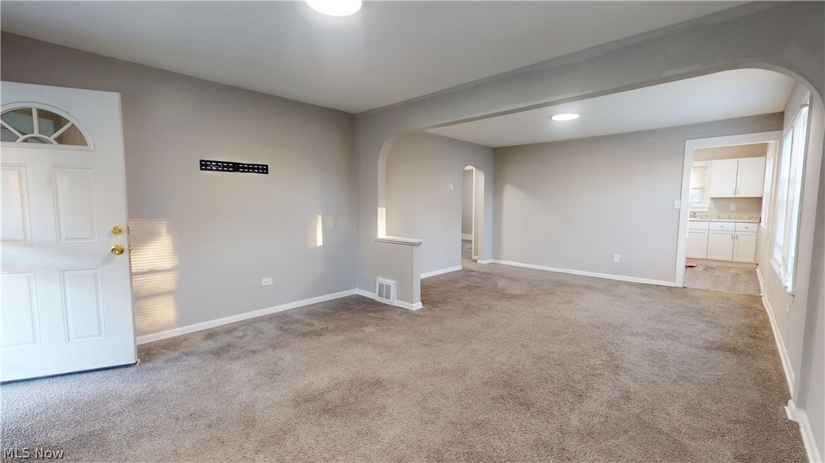 1538-1540 E 204th Street Euclid OH 44117