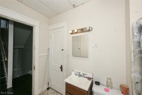 4123 E 59th Street Cleveland OH 44105