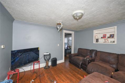 4123 E 59th Street Cleveland OH 44105