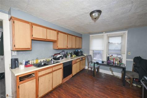 4123 E 59th Street Cleveland OH 44105