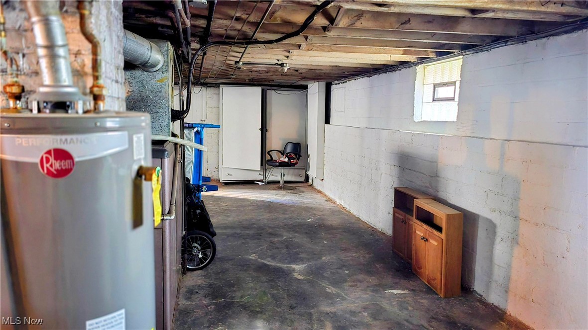 1113 E 177th Street Cleveland OH 44119