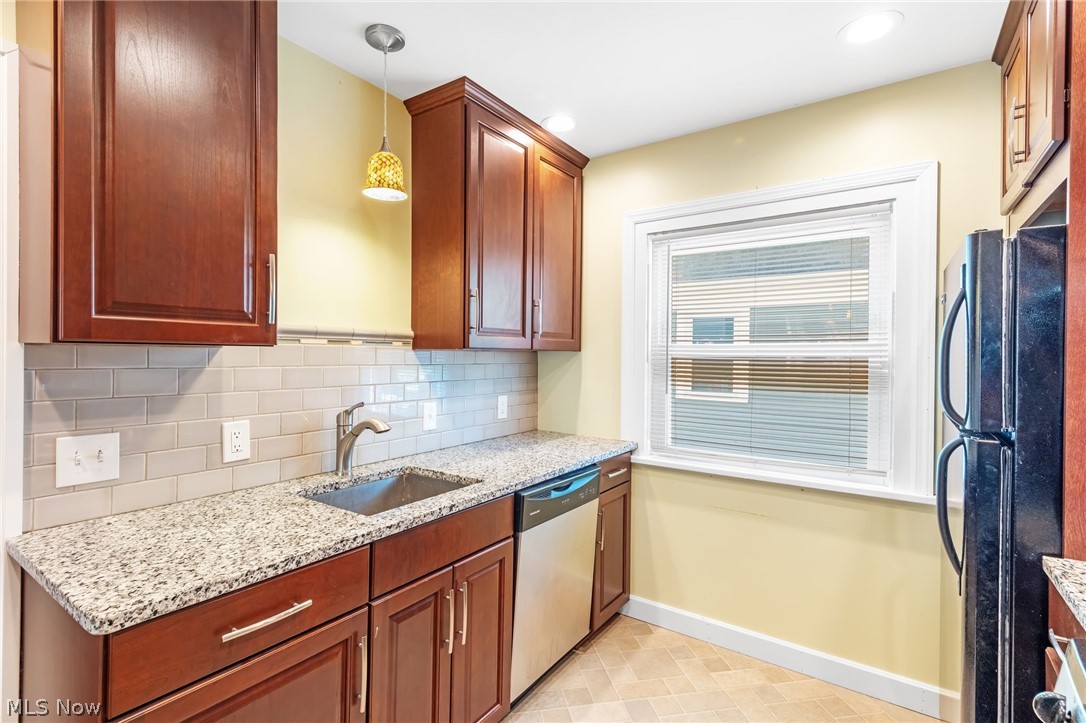 1583 Victoria Avenue Lakewood OH 44107