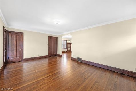 1583 Victoria Avenue Lakewood OH 44107