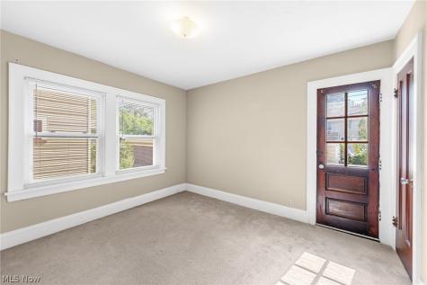 1583 Victoria Avenue Lakewood OH 44107