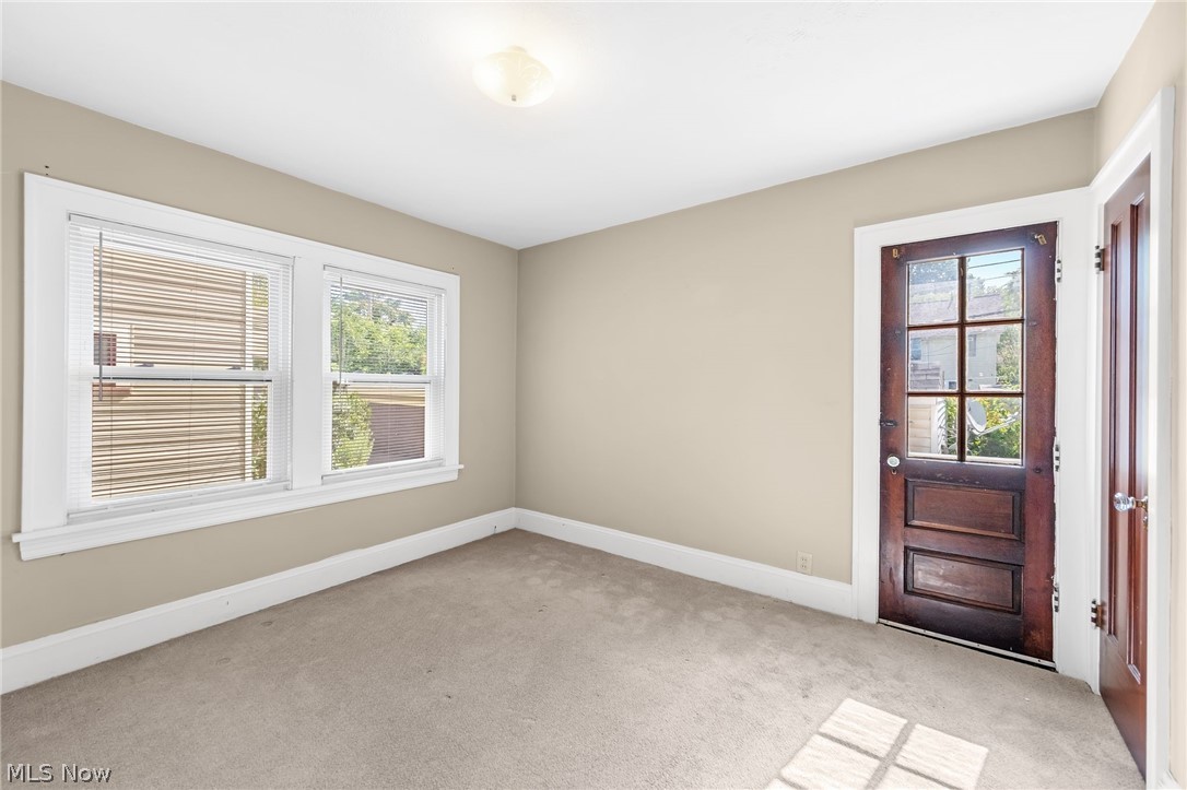 1583 Victoria Avenue Lakewood OH 44107