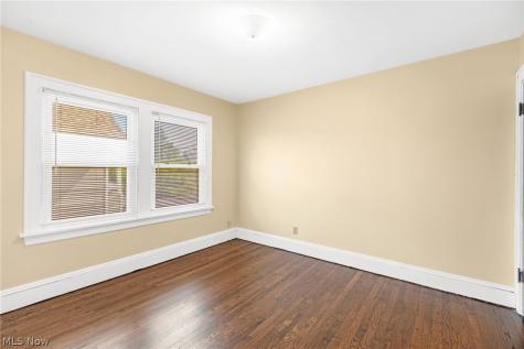 1583 Victoria Avenue Lakewood OH 44107