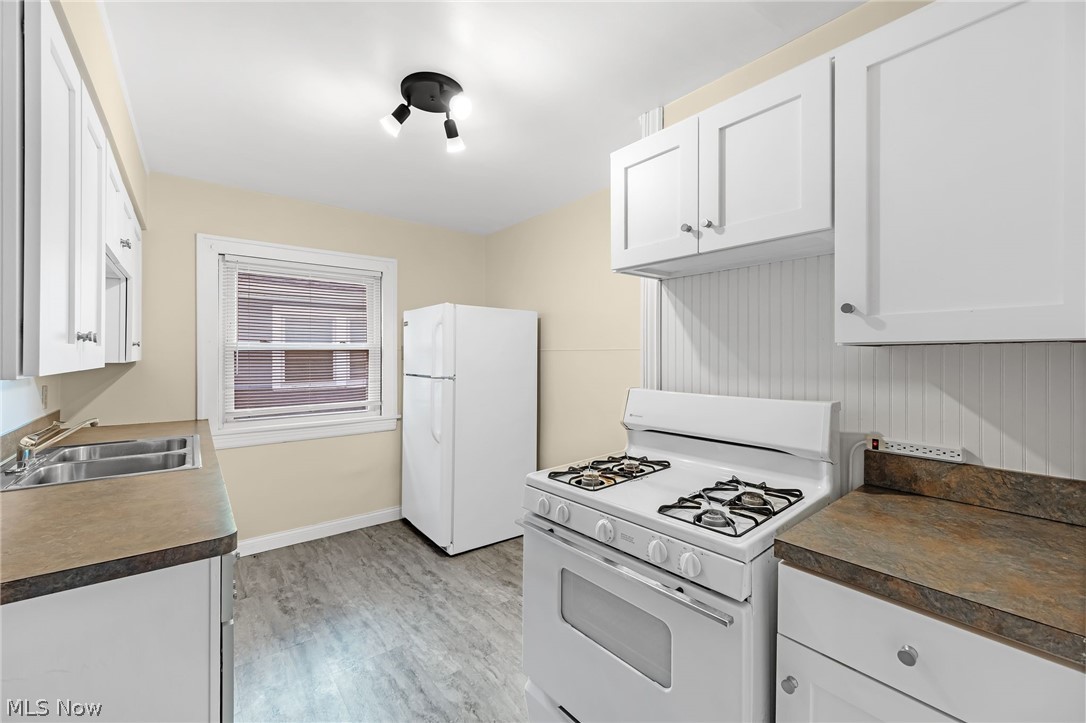 1583 Victoria Avenue Lakewood OH 44107