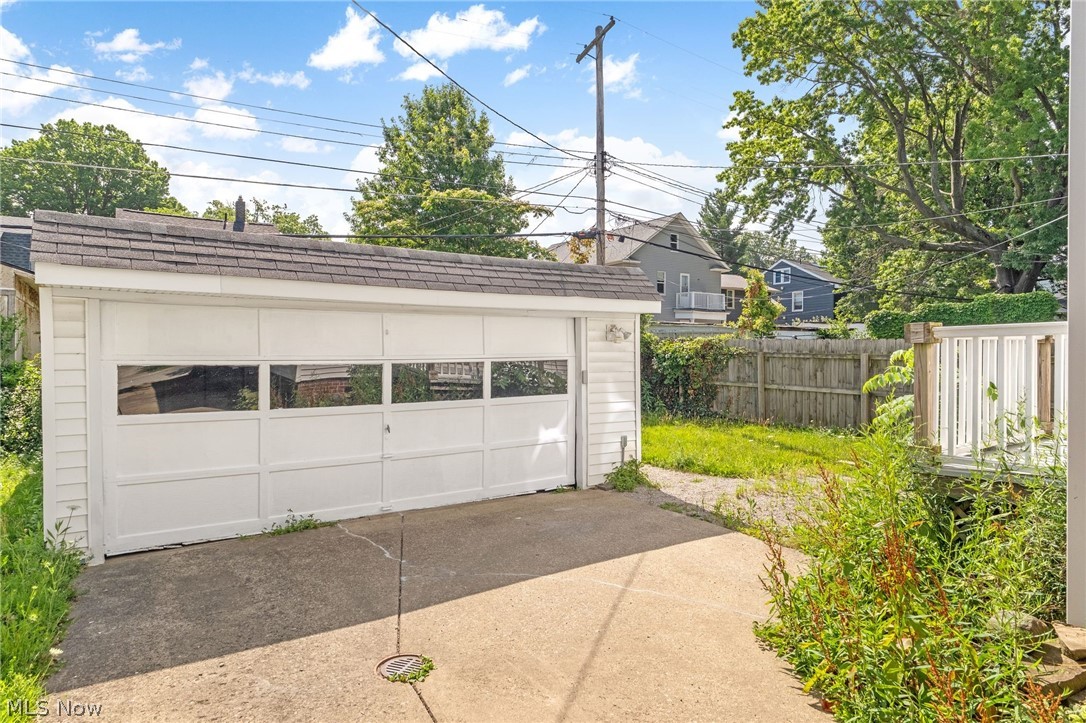1583 Victoria Avenue Lakewood OH 44107