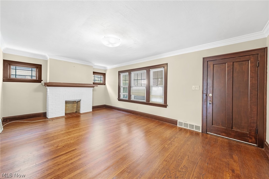 1583 Victoria Avenue Lakewood OH 44107