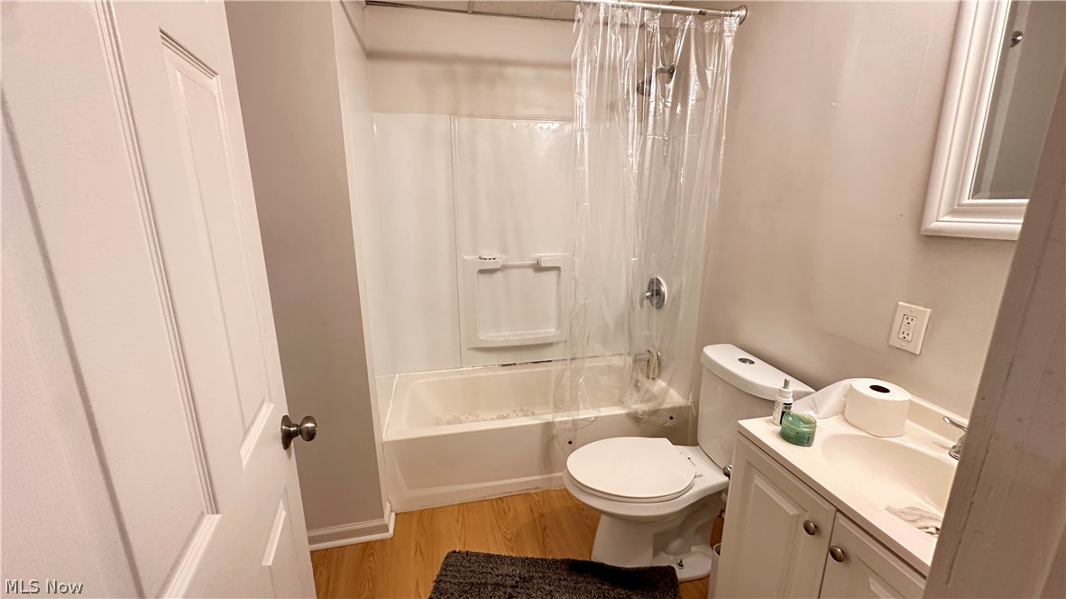 8906 Jeffries Avenue Cleveland OH 44105