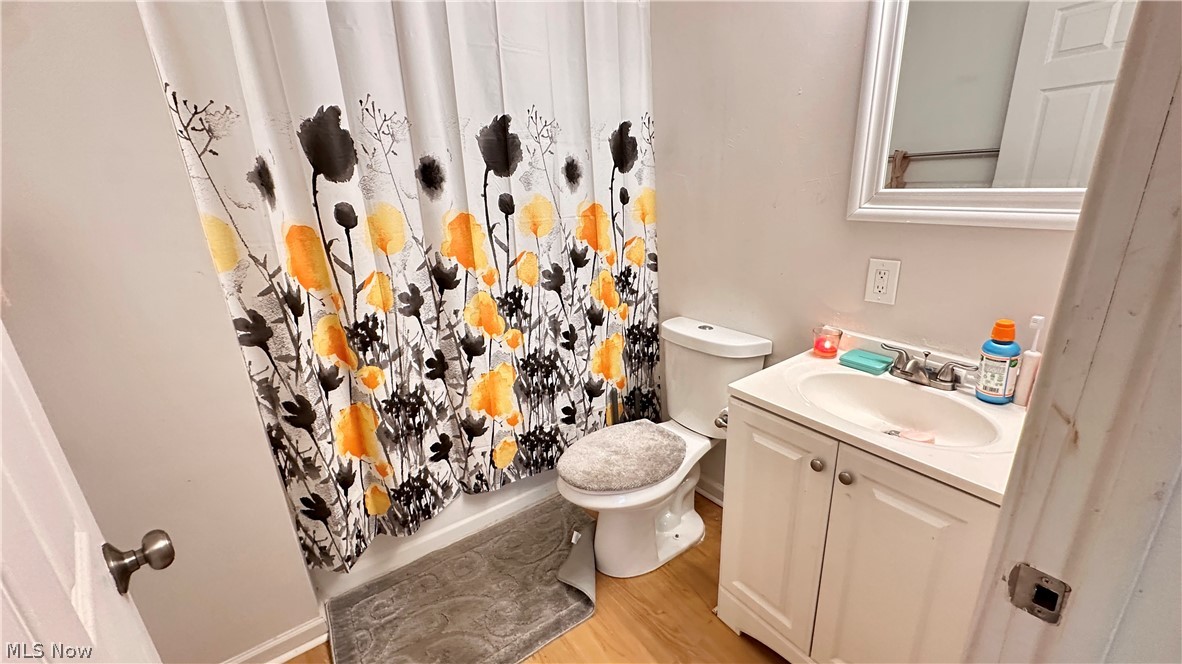 8906 Jeffries Avenue Cleveland OH 44105