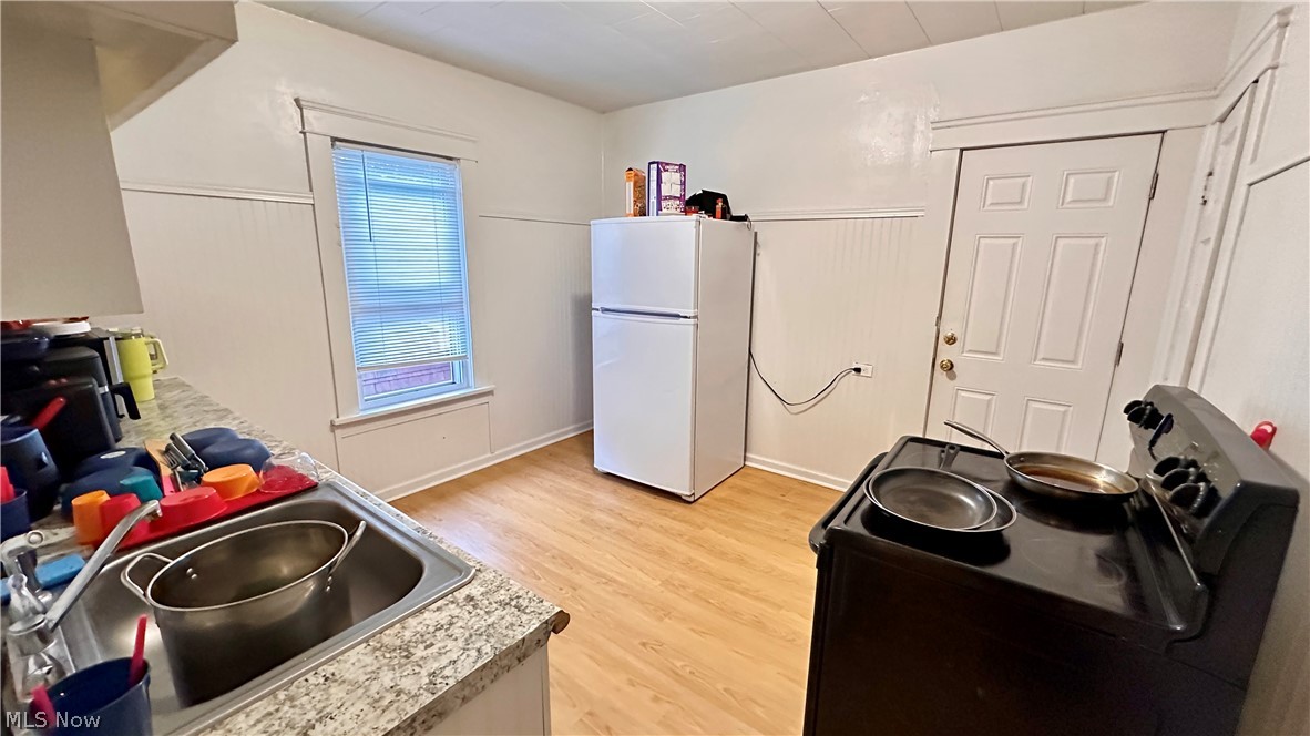 8906 Jeffries Avenue Cleveland OH 44105
