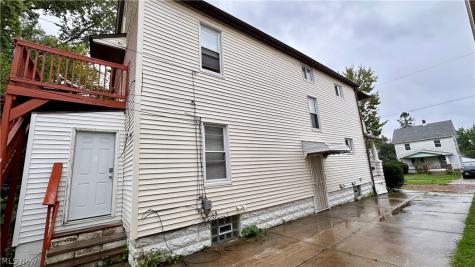 8906 Jeffries Avenue Cleveland OH 44105