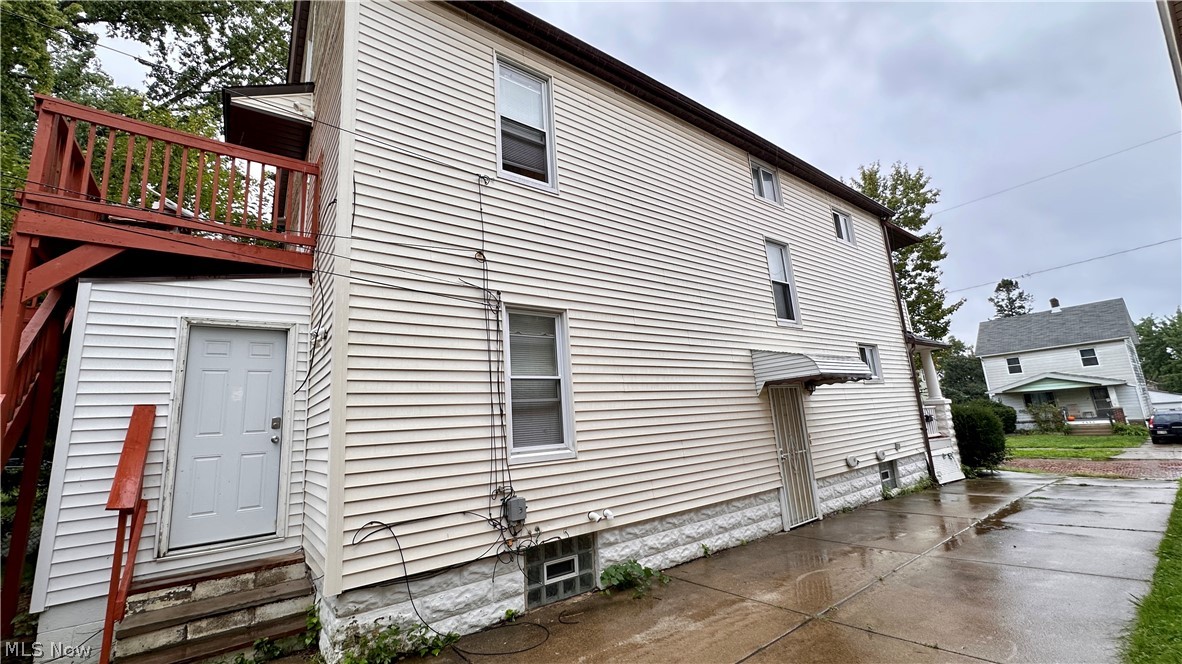 8906 Jeffries Avenue Cleveland OH 44105