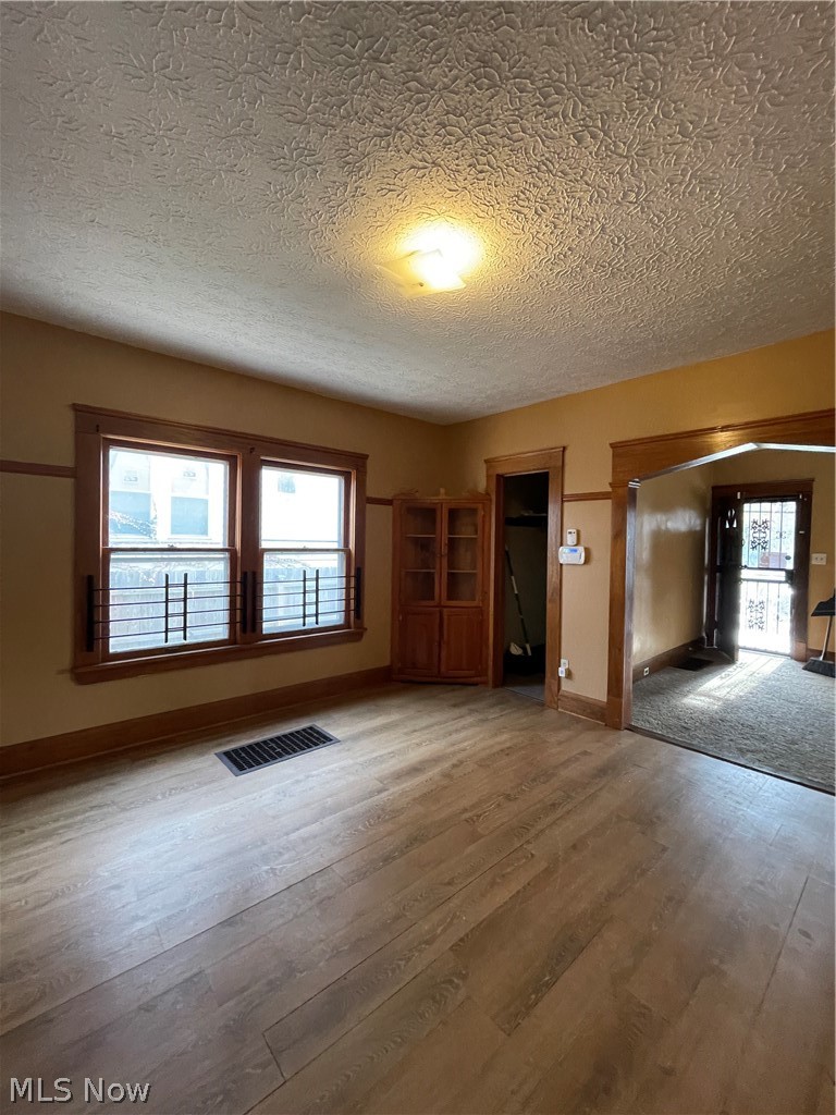 1753 Collamer Avenue Cleveland OH 44112