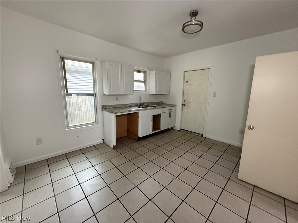 7619 Lawn Avenue Cleveland OH 44102
