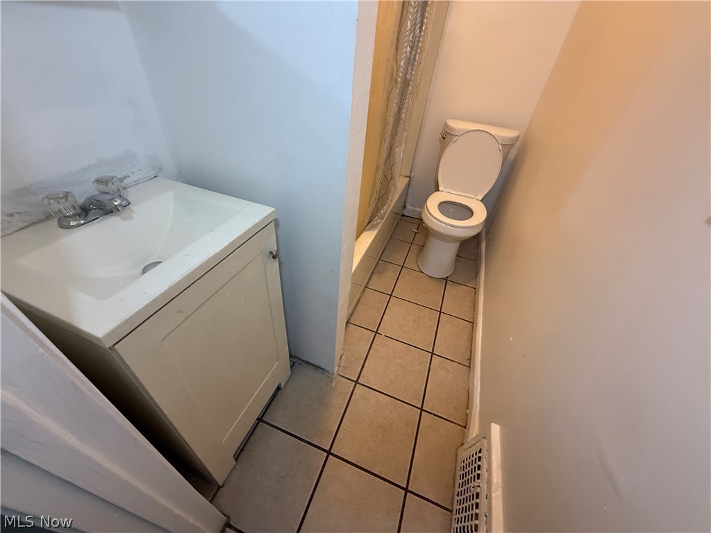 7619 Lawn Avenue Cleveland OH 44102