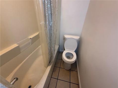 7619 Lawn Avenue Cleveland OH 44102