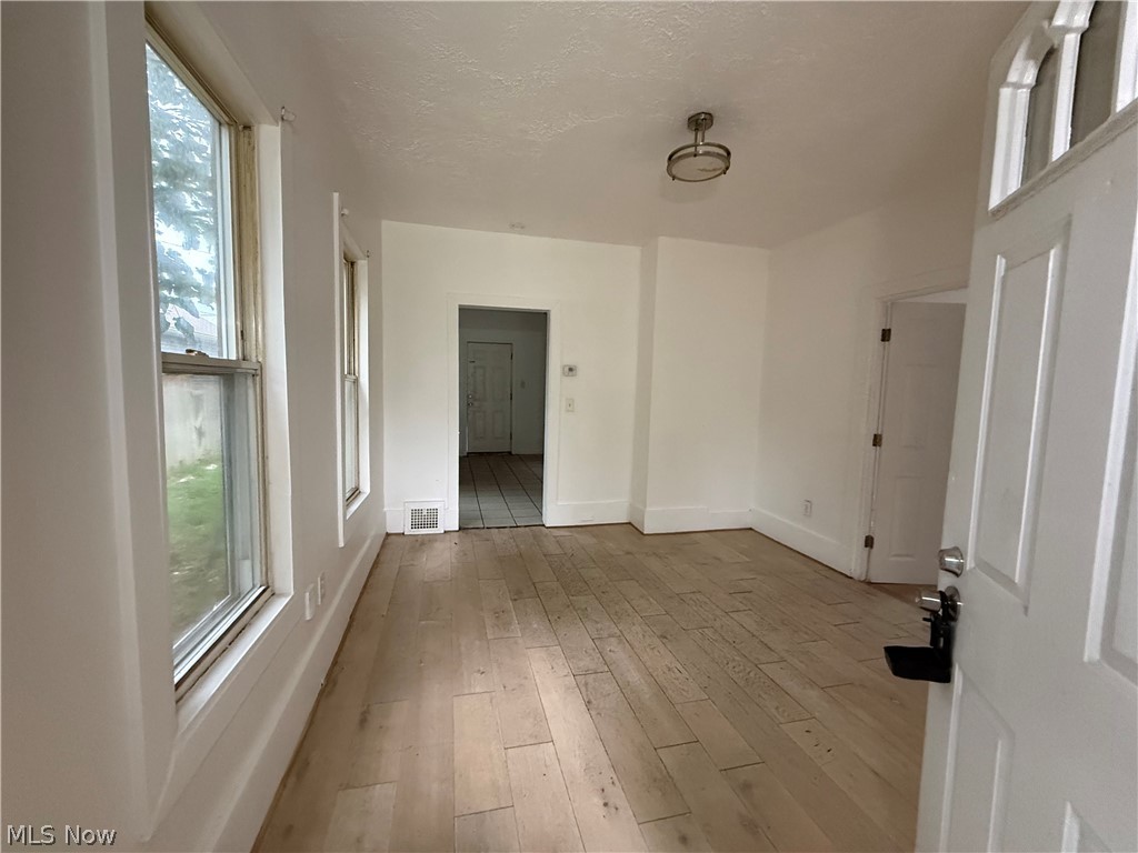 7619 Lawn Avenue Cleveland OH 44102