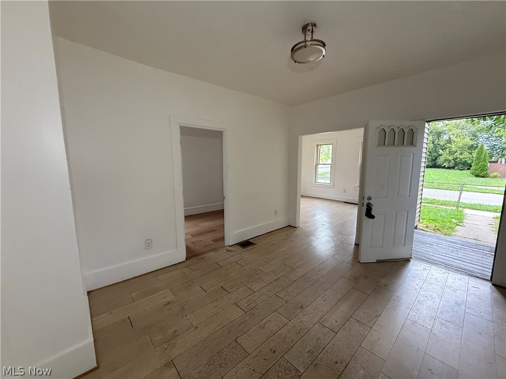 7619 Lawn Avenue Cleveland OH 44102