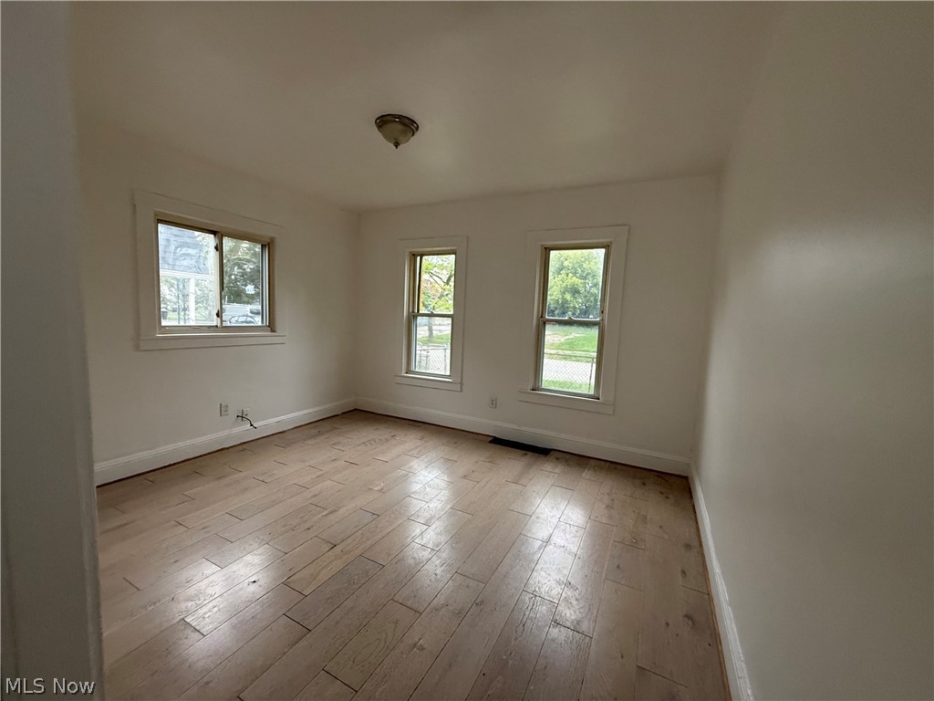 7619 Lawn Avenue Cleveland OH 44102