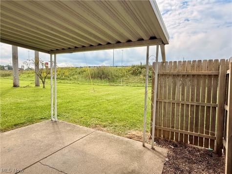 124 Creekfield Court Elyria OH 44035