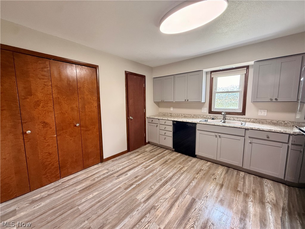 124 Creekfield Court Elyria OH 44035