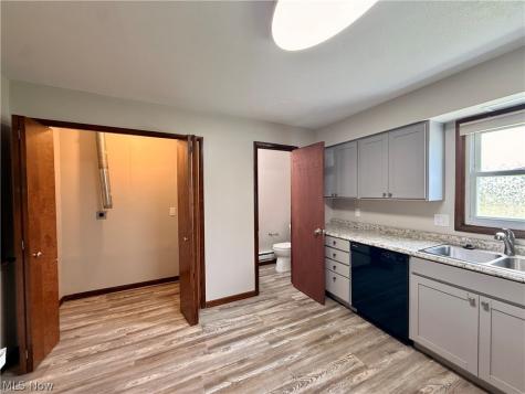 124 Creekfield Court Elyria OH 44035