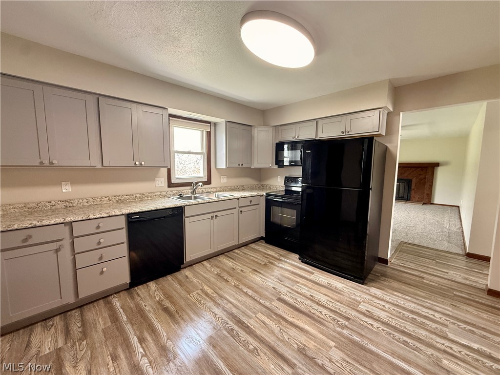 124 Creekfield Court Elyria OH 44035