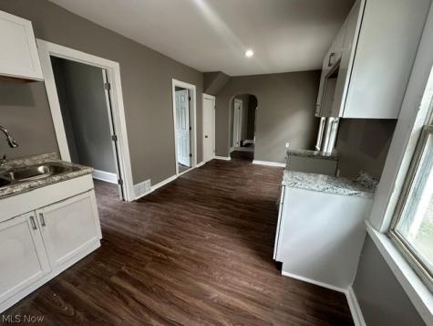 3233 Trowbridge Avenue Cleveland OH 44109