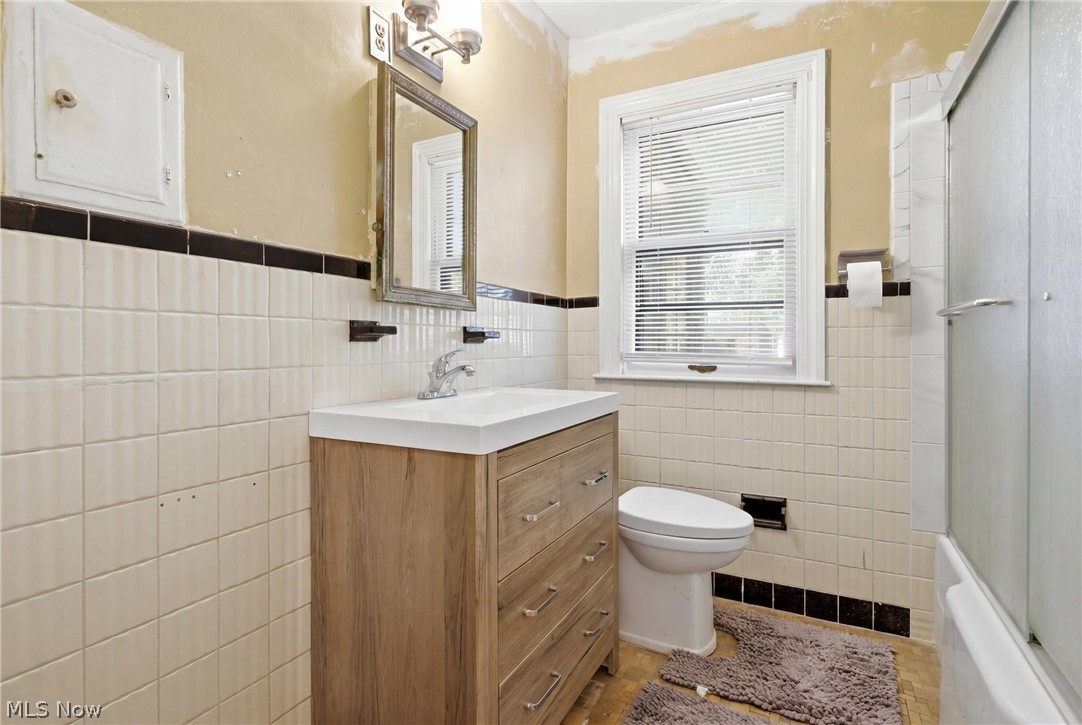 4079 Okalona Road South Euclid OH 44121