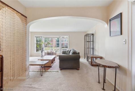4079 Okalona Road South Euclid OH 44121
